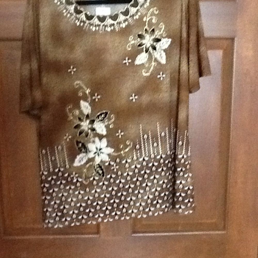 Victoria Top Size 2X NWT